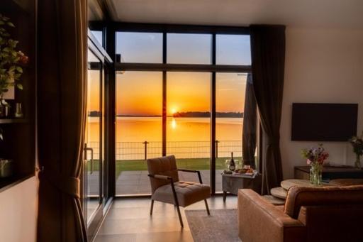 Luxus Cube Meerblick Veluwemeer Am Strand In Erster Reihe Hulshorst Bagian luar foto